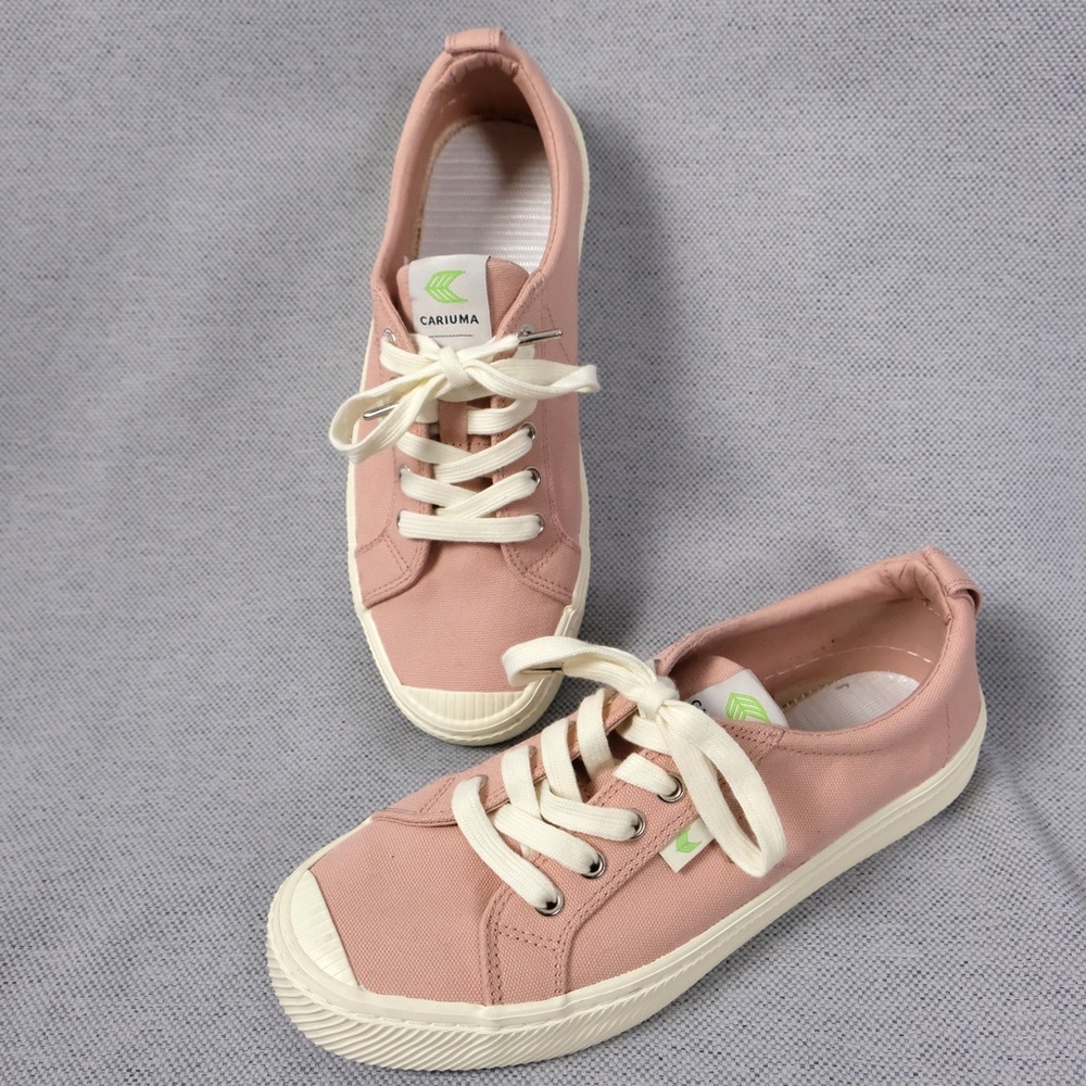Cariuma Low Oca Rose Sneakers